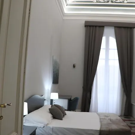 Apartment Domus Iole Nel Centro Storico Catania