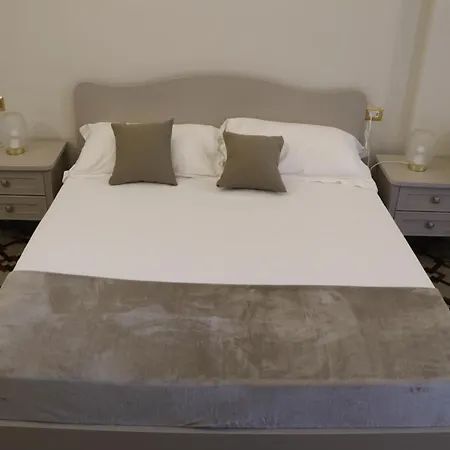 Domus Iole Nel Centro Storico Lejlighed