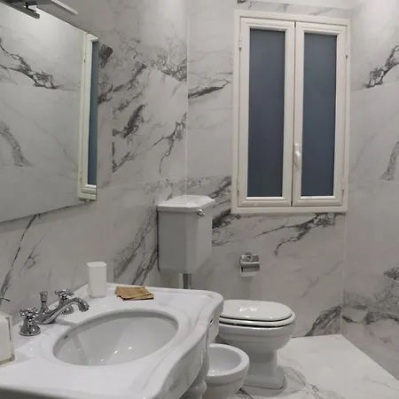 Domus Iole Nel Centro Storico Lejlighed Catania